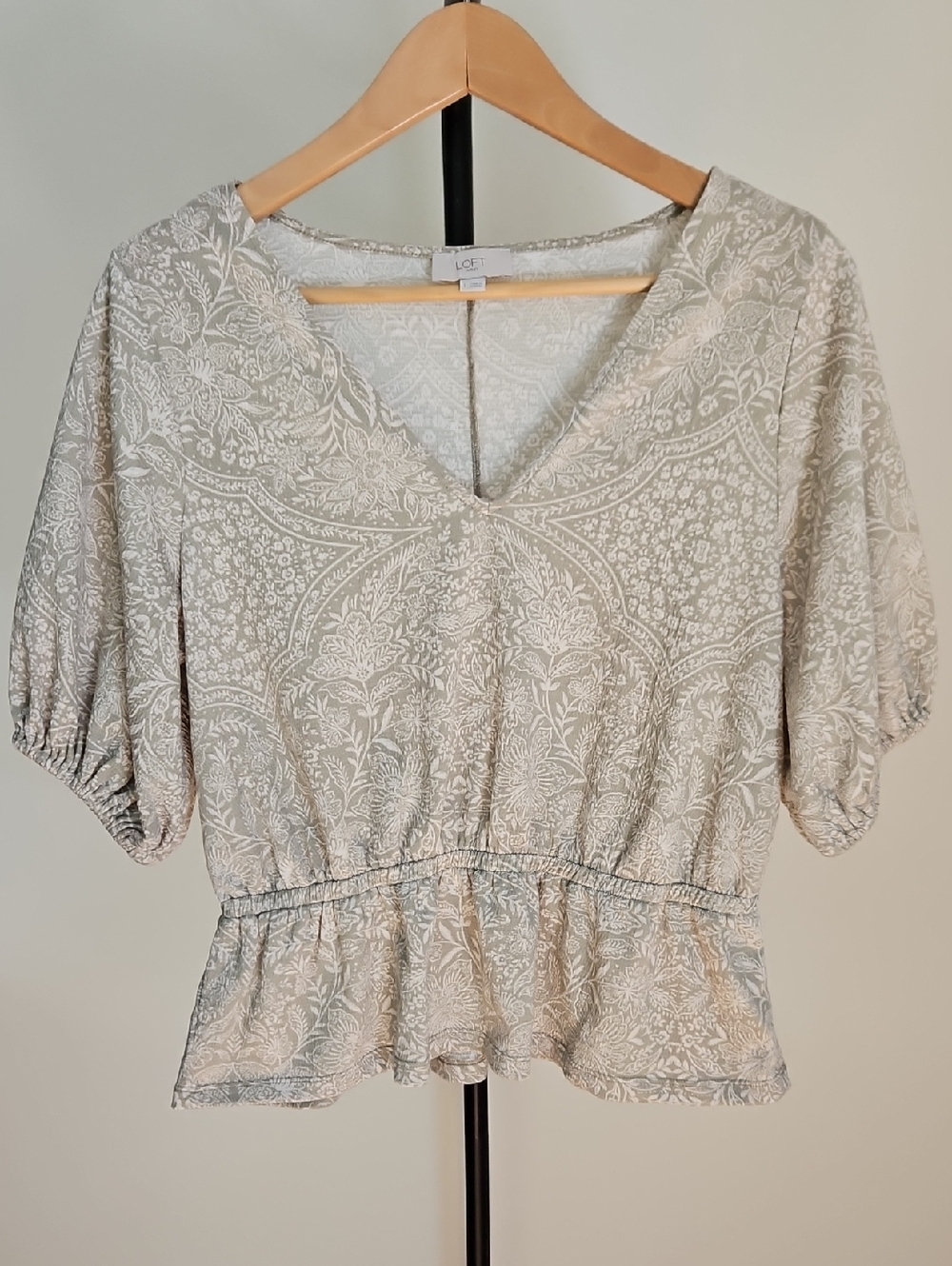 LOFT Beige Cream Floral V-Neck Peplum Blouse